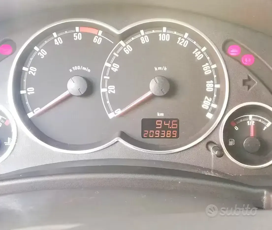Usata Opel Meriva 101 CV (74 kW) 2007 Grigio Monovolume