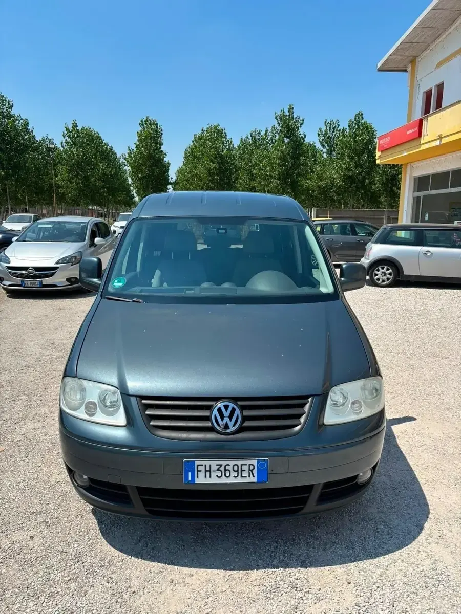 Usata VW Caddy Style 109 CV (80 kW) 2009 Argento Monovolume