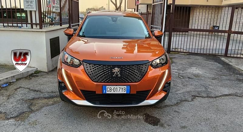 Usata Peugeot 2008 Allure 131 CV (96 kW) 2020 Arancione SUV