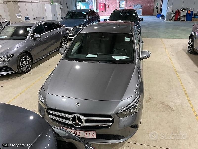 Usata Mercedes B180 Business 115 CV (84 kW) 2022 Grigio Monovolume