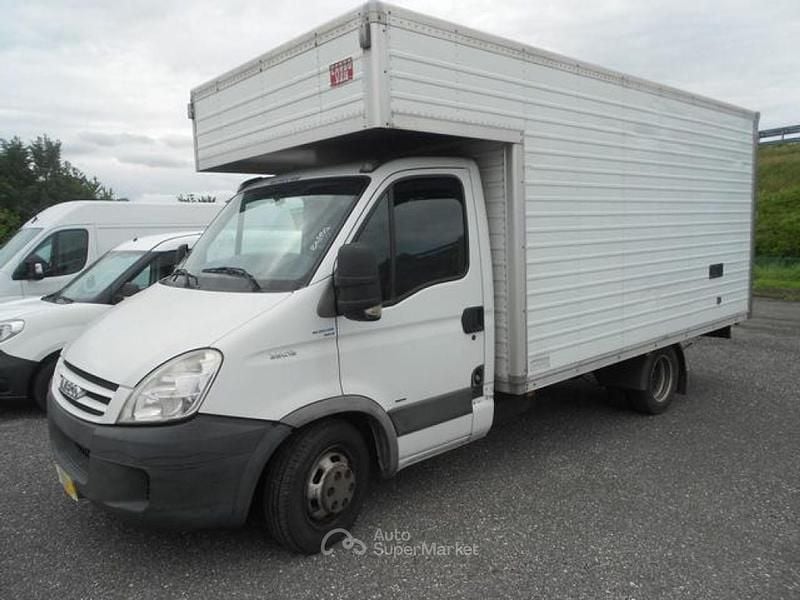 Bianco pastello Usata 2007 Iveco Daily | 9800 € (Super prezzo) - Immagine 1/4