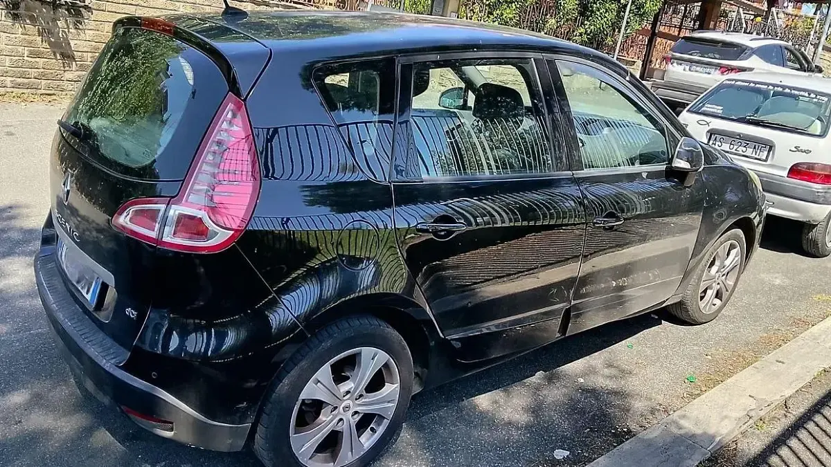 Usata Renault Scenic E-Tech 110 CV (80 kW) 2011 Nero Monovolume
