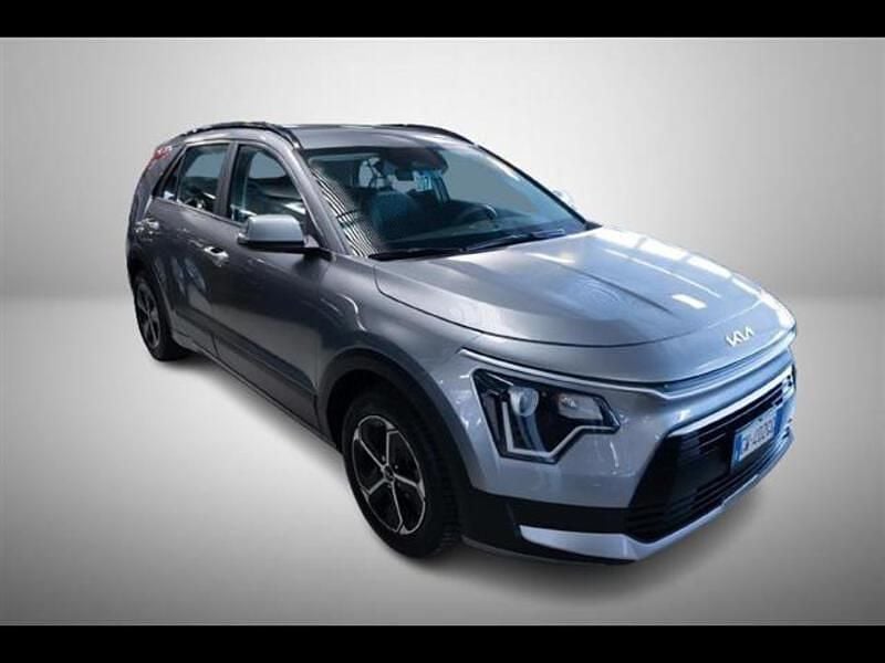 Usata Kia Niro 2024 Grigio chiaro SUV