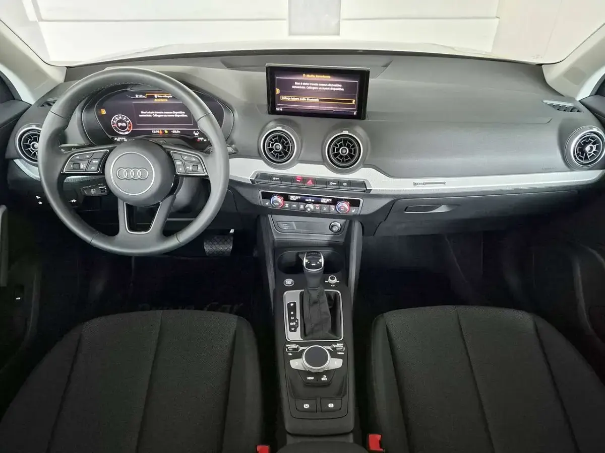 Usata Audi Q2 Ambiente 150 CV (110 kW) 2023 Grigio manhattan SUV