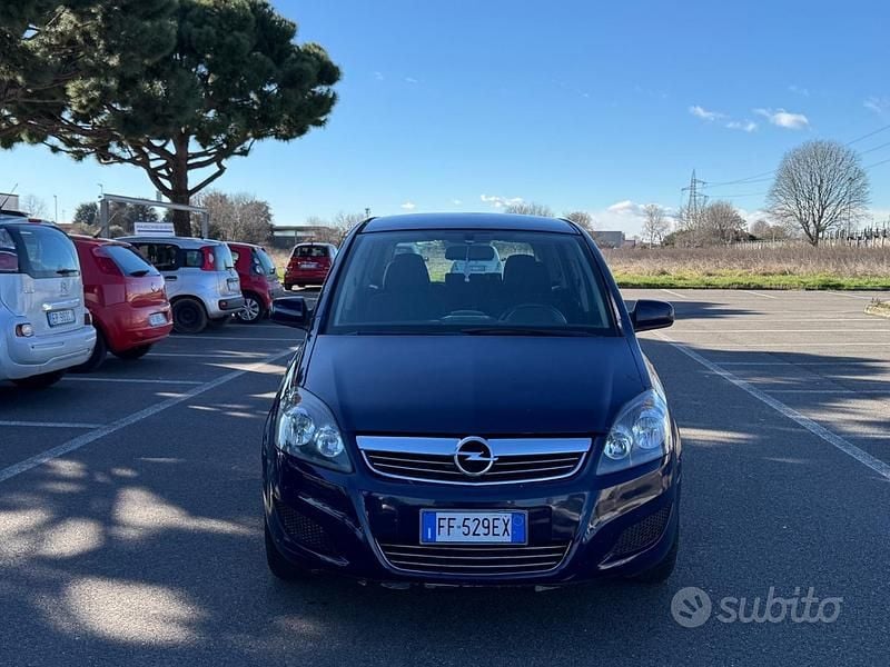 Usata Opel Zafira 150 CV (110 kW) 2012 Blu Monovolume