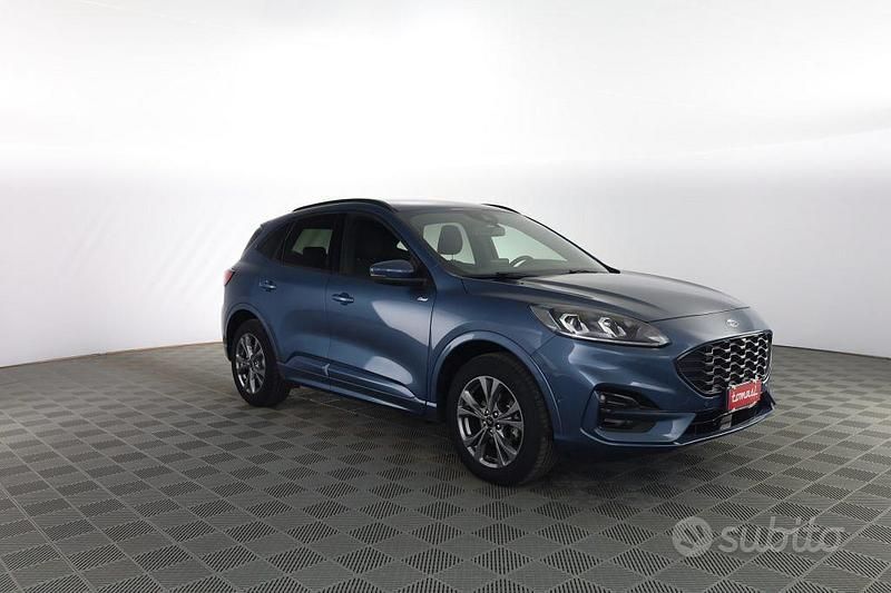 Usata Ford Kuga ST-Line 225 CV (165 kW) 2023 Chrome blu  metallizzato SUV