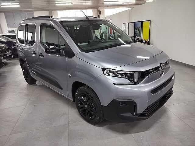 Nuova Citroën Berlingo 131 CV (96 kW) 2025 Grigio Monovolume