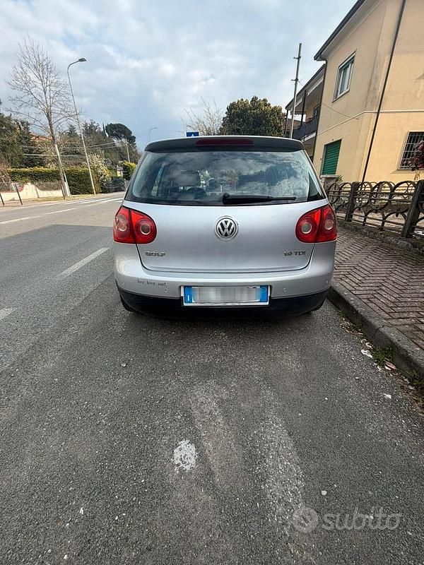 Usata VW Golf IV 101 CV (74 kW) 2004 Grigio Berlina