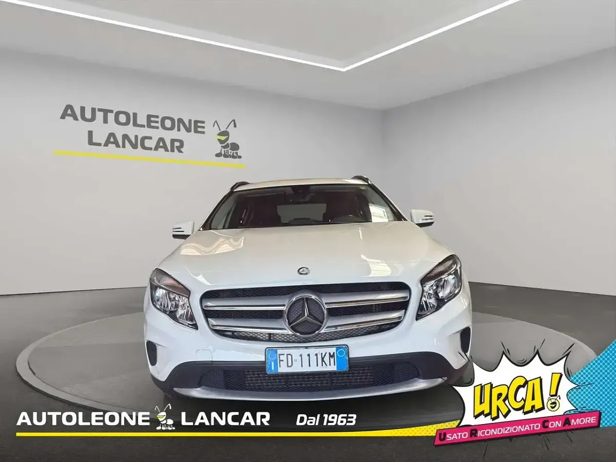 Usata Mercedes GLA180 Business 109 CV (80 kW) 2016 Bianco SUV