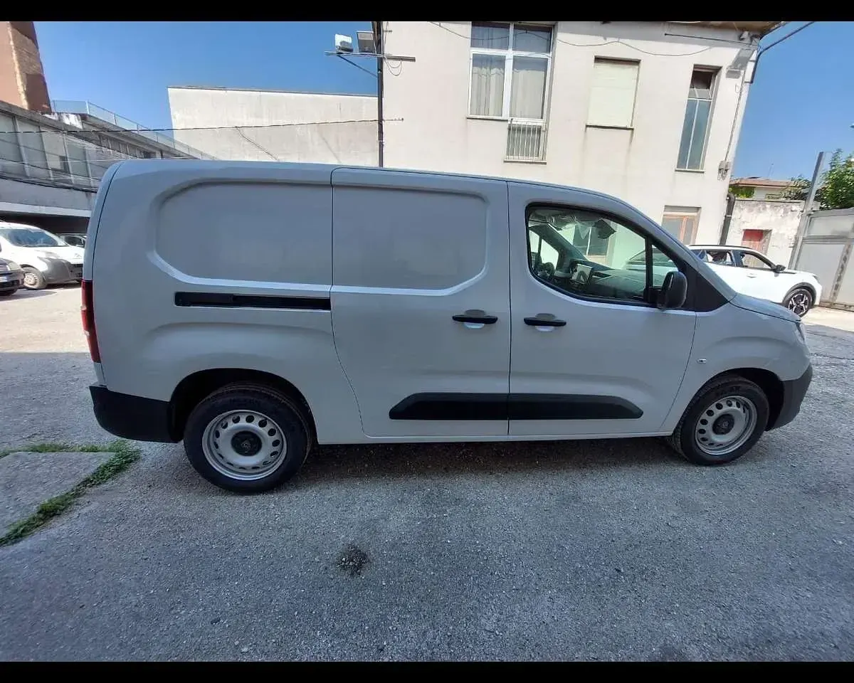 Nuova Peugeot Partner 131 CV (96 kW) 2026 Bianco Monovolume