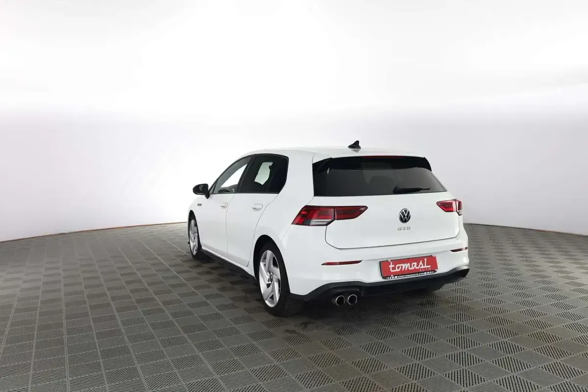 Usata VW Golf VIII GTD 200 CV (147 kW) 2021 Pure white Berlina