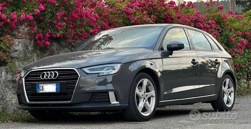 Usata Audi A3 Design 150 CV (110 kW) 2018 Grigio Berlina