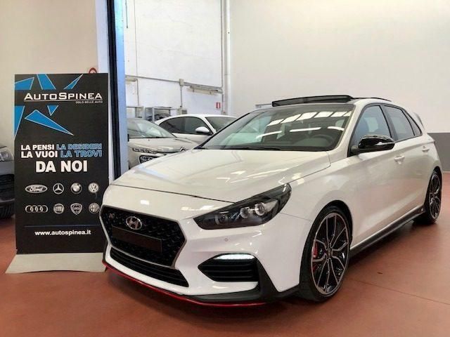 Bianco Usata 2018 Hyundai i30 N Performance Tre volumi | 26.990 € (Buon prezzo) - Immagine 1/4