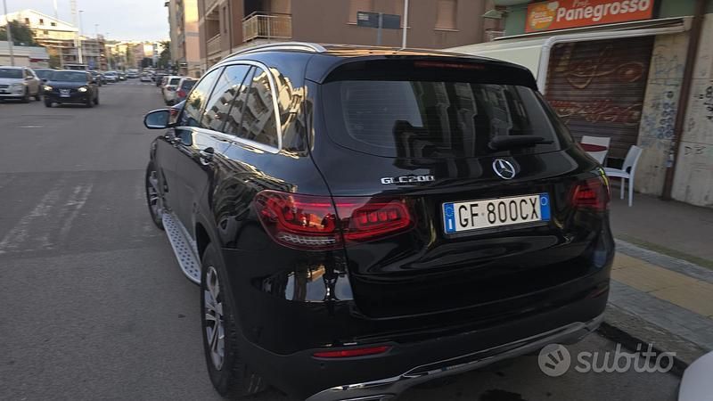 Usata Mercedes GLC200 Business 163 CV (119 kW) 2019 Nero SUV