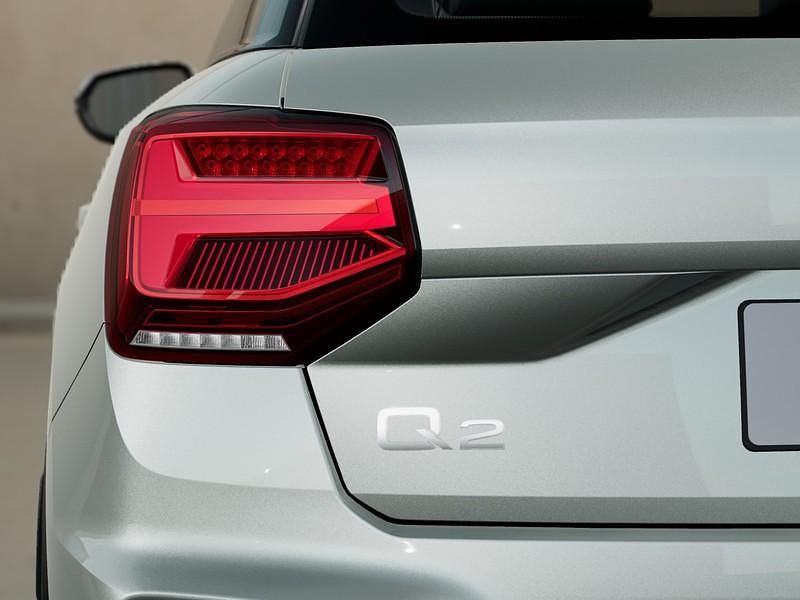 Nuova Audi Q2 S-Line 150 CV (110 kW) 2025 Argento SUV