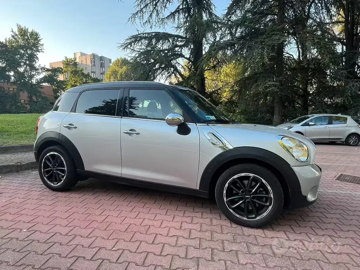 Usata Mini Countryman 111 CV (81 kW) 2015 Grigio SUV