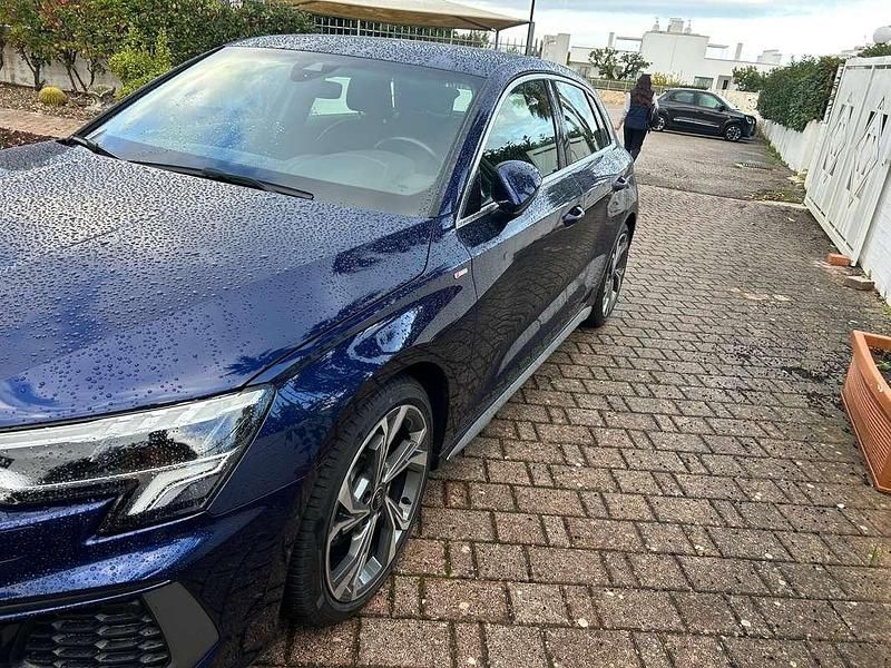 Usata Audi A3 Attraction 110 CV (80 kW) 2023 Blu/azzurro Berlina