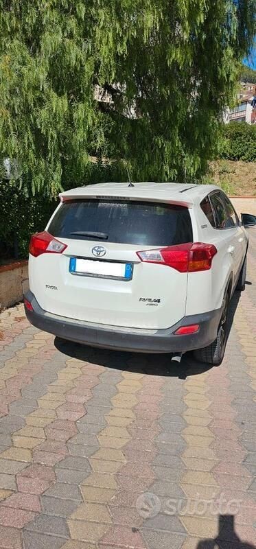 Usata Toyota RAV4 Active 150 CV (110 kW) 2014 Bianco SUV