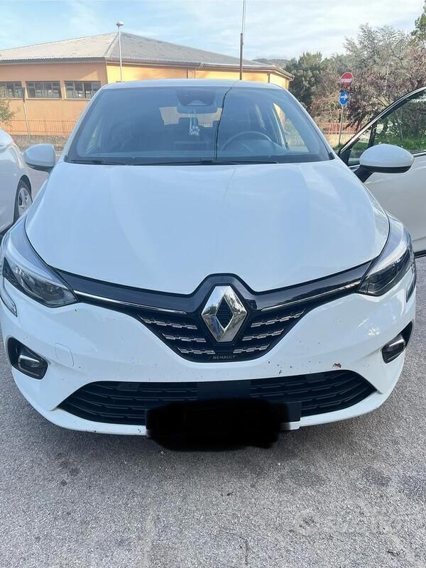 Usata Renault Clio V 101 CV (74 kW) 2021 Bianco Utilitaria