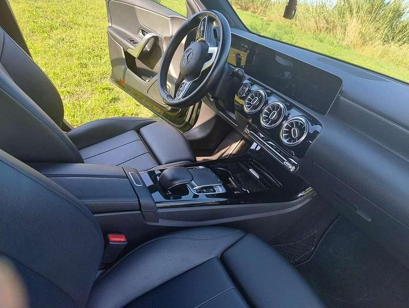 Usata Mercedes A180 Premium 116 CV (85 kW) 2019 Berlina