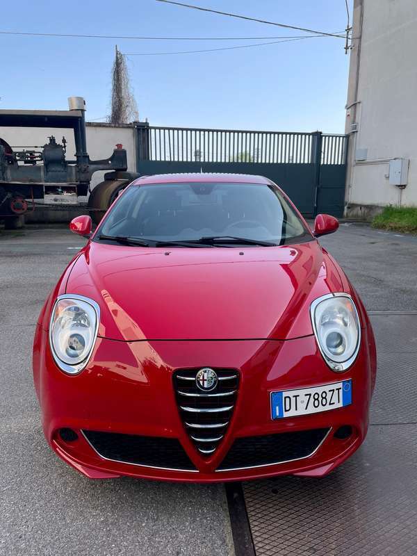 Usato 2010 Alfa Romeo MiTo 1.4 Benzin 105 CV (3.200 €)