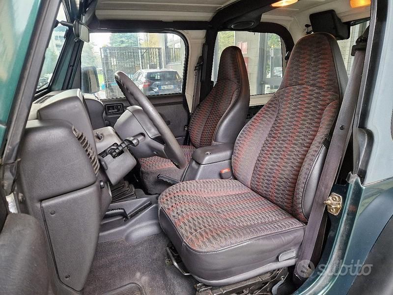 Usado Jeep Wrangler 184 HP (135 kW) 2001 SUV