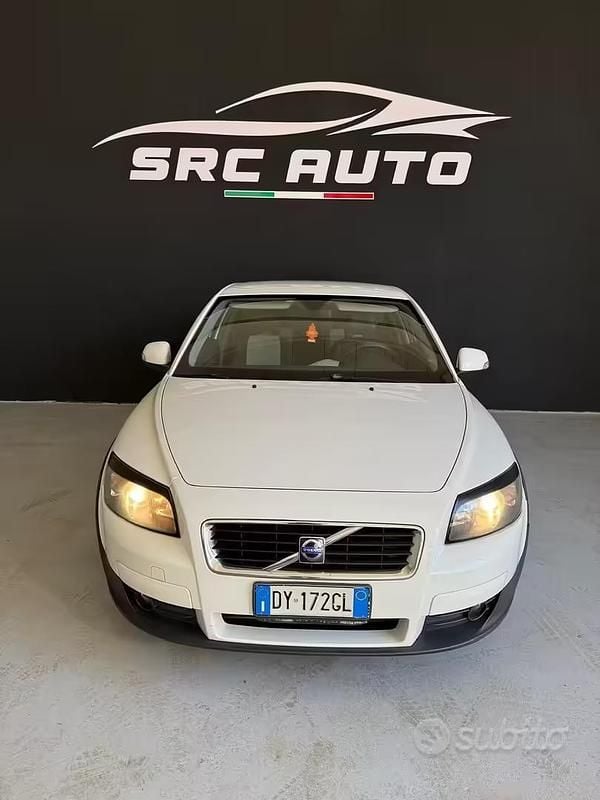 Usata Volvo C30 R-Design 108 CV (79 kW) 2009 Bianco Utilitaria