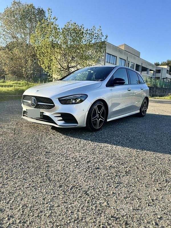 Usata Mercedes B180 Premium 116 CV (85 kW) 2020 Grigio Utilitaria