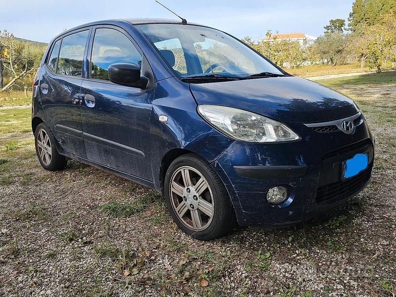 Usata Hyundai i10 67 CV (49 kW) 2010 Blu Utilitaria