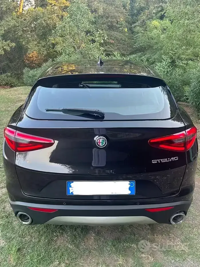 Usata Alfa Romeo Stelvio Tech Edition 190 CV (139 kW) 2019 Nero SUV