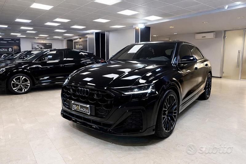 Usata Audi Q8 S-Line 286 CV (210 kW) 2024 0e0e  nero mito metallizzato SUV