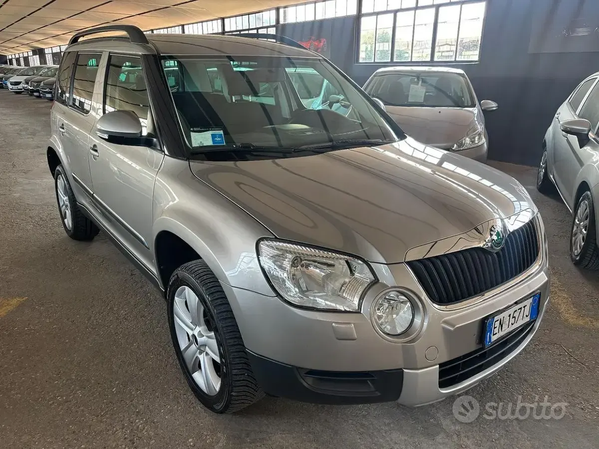 Usata Skoda Yeti Ambition 105 CV (77 kW) 2012 Marrone SUV