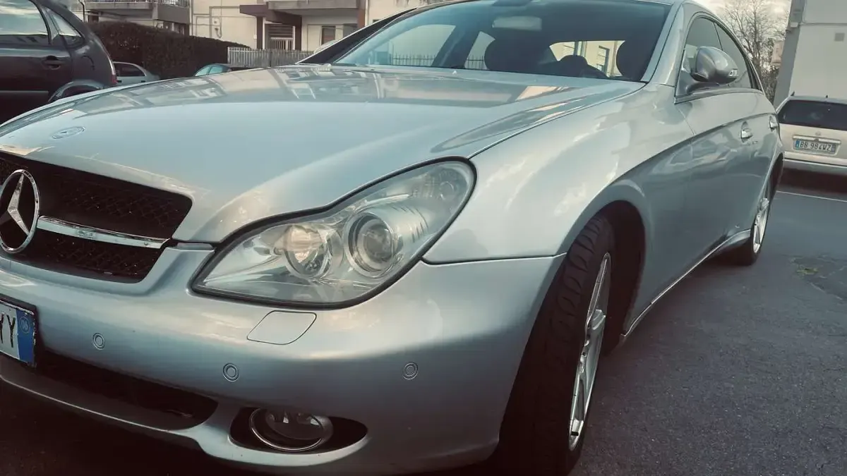 Usata Mercedes CLS320 224 CV (164 kW) 2006 Grigio Berlina