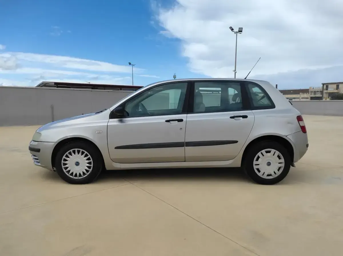 Usata Fiat Stilo 116 CV (85 kW) 2003 Argento Berlina