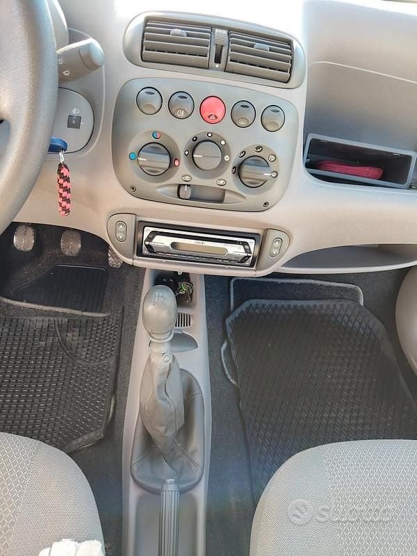 Usata Fiat 600 54 CV (39 kW) 2008 Bianco Utilitaria