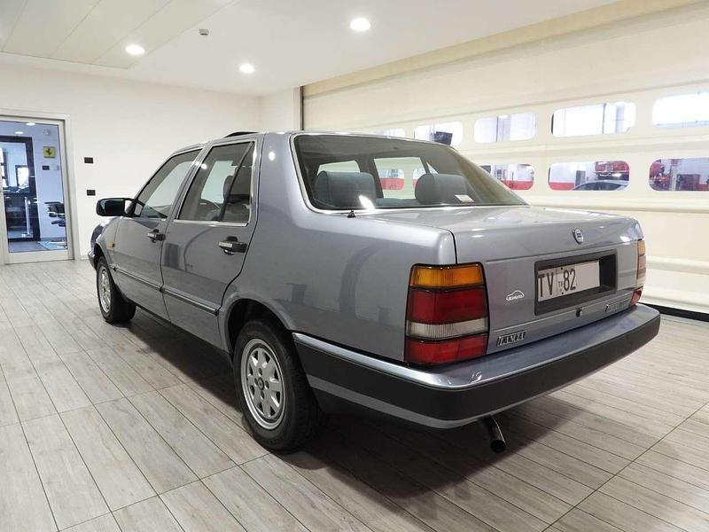 Usata Lancia Thema 166 CV (122 kW) 1989 Azzuro met. 489/f Berlina