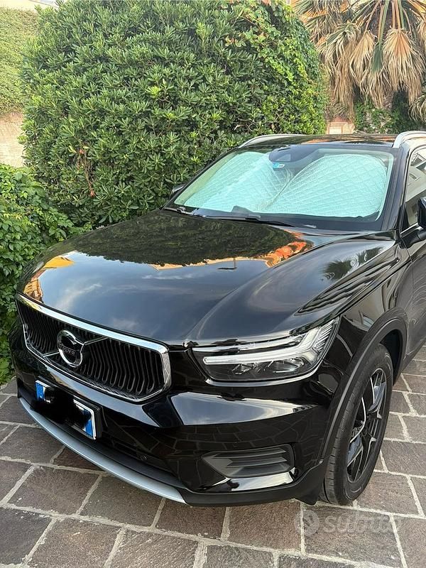 Usata Volvo XC40 150 CV (110 kW) 2021 Nero SUV