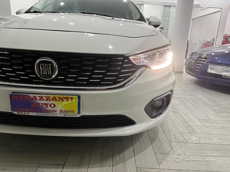 Usata Fiat Tipo Lounge 120 CV (88 kW) 2019 Bianco Berlina