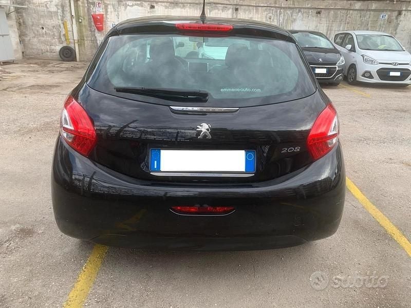 Usata Peugeot 208 68 CV (50 kW) 2012 Nero Utilitaria