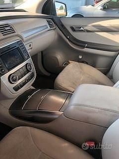 Usata Mercedes R350 265 CV (194 kW) 2011 Grigio Monovolume