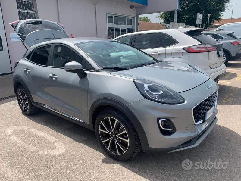 Grigio Usata 2020 Ford Puma SUV | 18.000 € (Cara) - Immagine 1/4