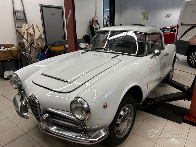 Usata Alfa Romeo Giulia Spider 1960 Bianco Cabrio