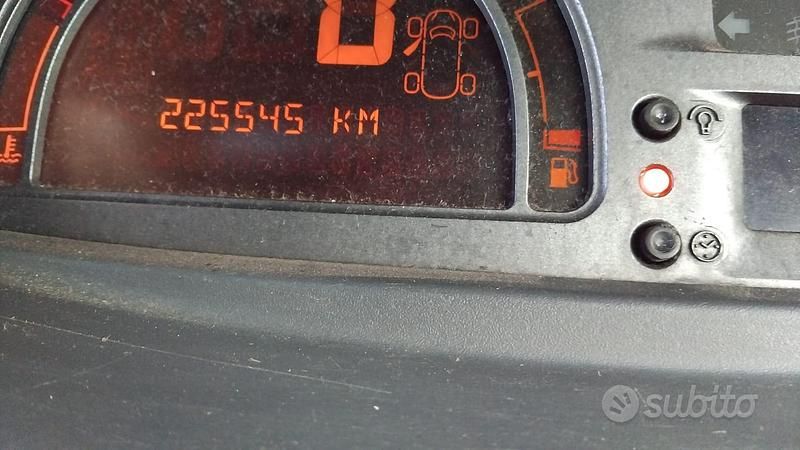 Usata Renault Modus 86 CV (63 kW) 2006 Nero Monovolume