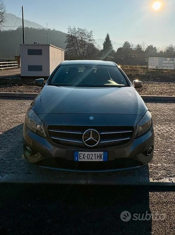 Usata Mercedes A180 Executive 109 CV (80 kW) 2013 Grigio Berlina