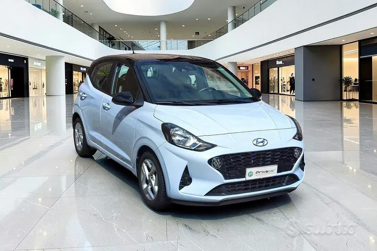 Käytetty Hyundai i10 Advanced 67 HP (49 kW) 2020 Sininen Viistoperä