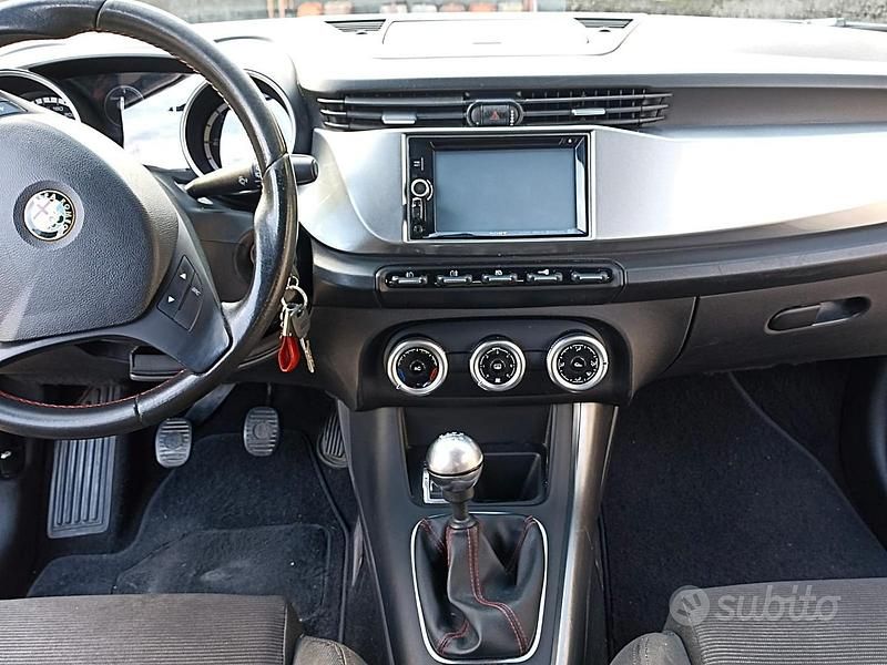 Usata Alfa Romeo Giulietta 82 CV (60 kW) 2013 Grigio Berlina