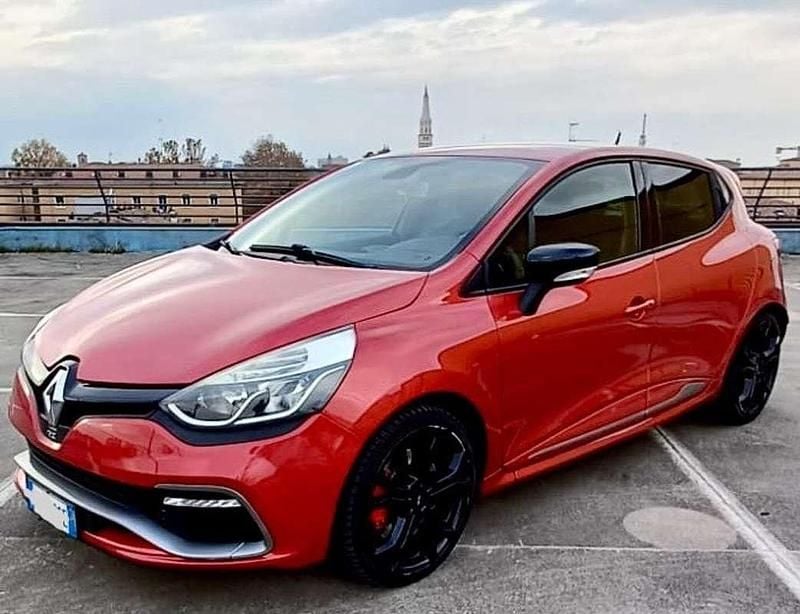 Usata Renault Clio IV R.S. 200 CV (147 kW) 2014 Rosso Berlina
