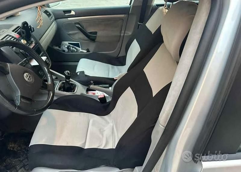 Usata VW Golf IV 105 CV (77 kW) 2004 Grigio Berlina