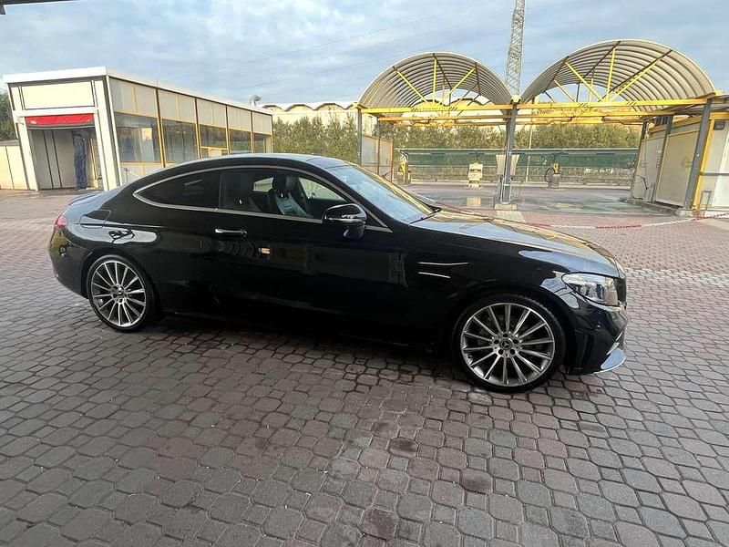 Usata Mercedes C220 Premium Plus 194 CV (142 kW) 2022 Nero Coupé