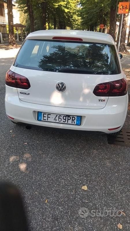 Bianco Usata 2010 VW Golf VI Due volumi | 4500 € (Buon prezzo) - Immagine 1/4